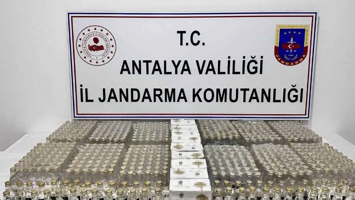 Antalya’da bir otelde 760 şişe kaçak alkol ele geçirildi