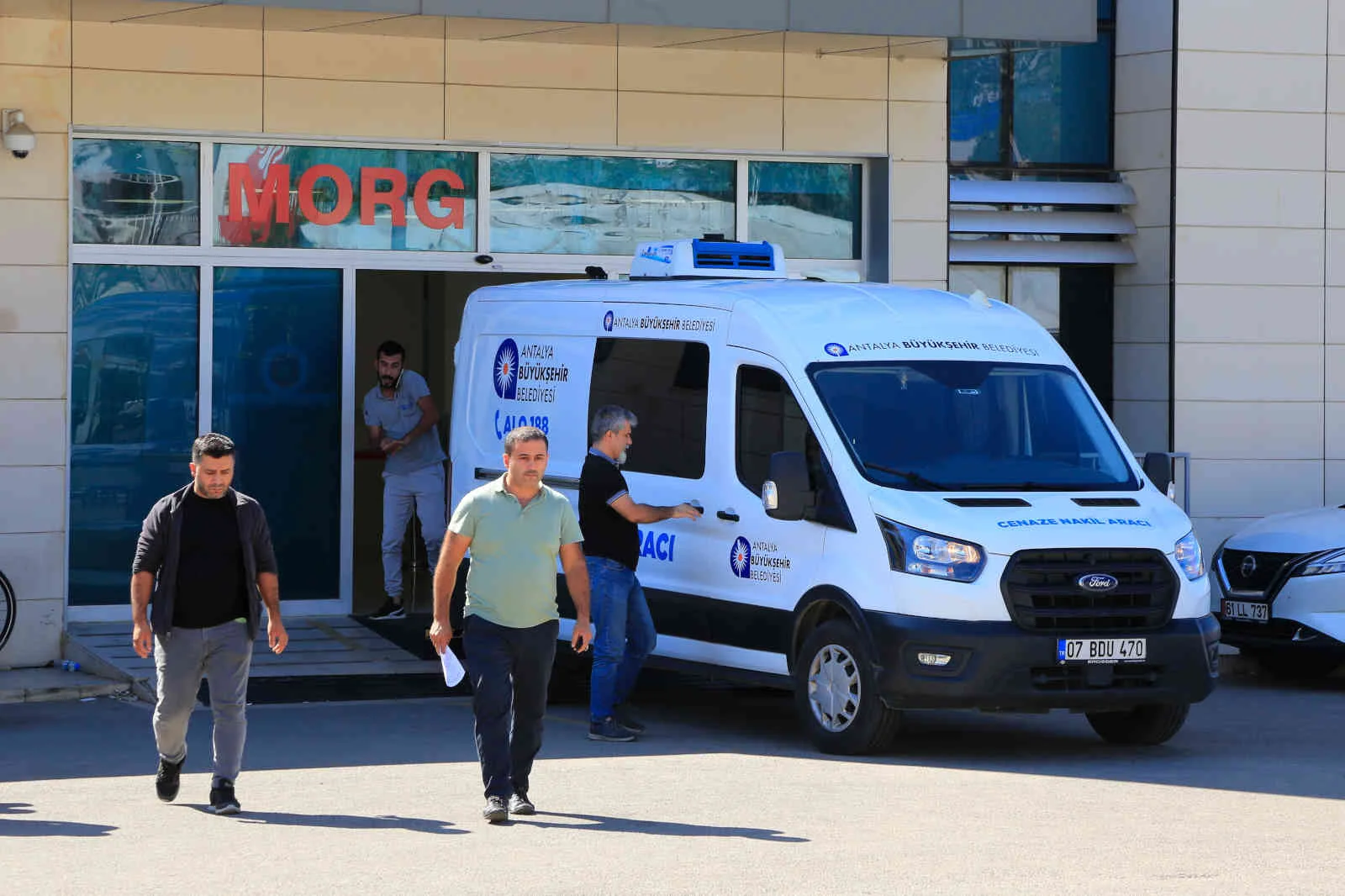 Antalya’da hırsızları kovalayan otel çalışanı yumruk darbesi ile hayatını kaybetti