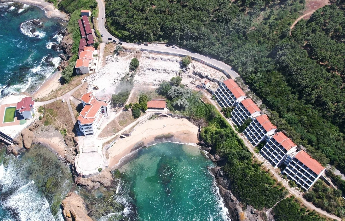 Yıllardır sahipsiz kalan dev otel yıkılıyor: Gençlik kampı yapılacakk
