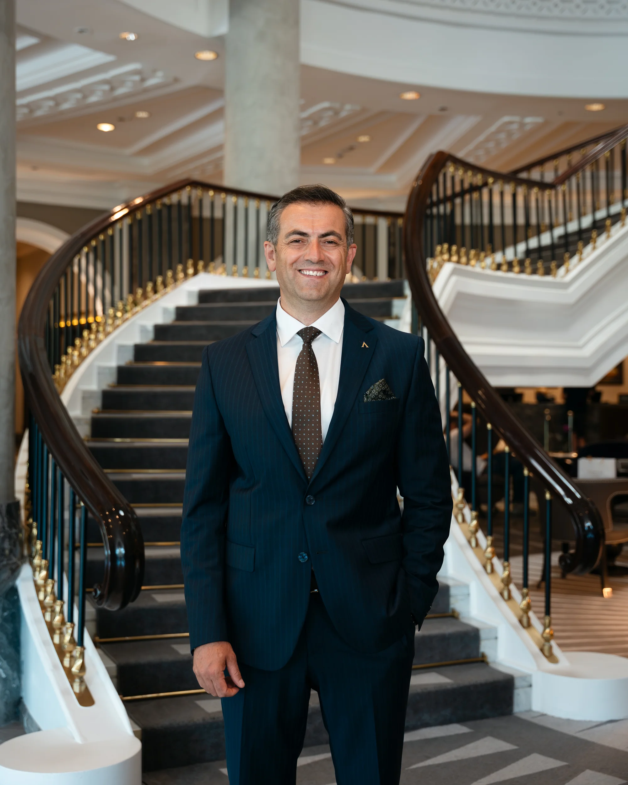 Conrad Istanbul Bosphorus’un yeni Operasyon Direktörü Cenap Savaş oldu