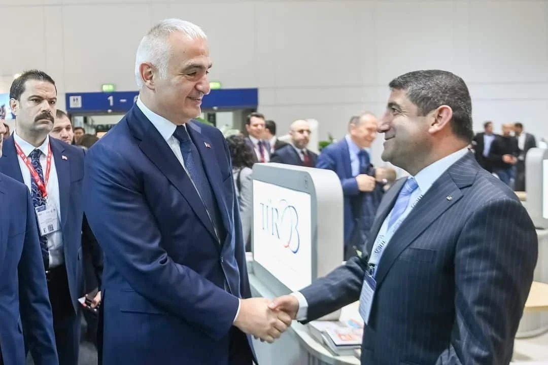 Turizm Bakanı Ersoy ITB Berlin’de turizmcilerin yalnız bırakmadı
