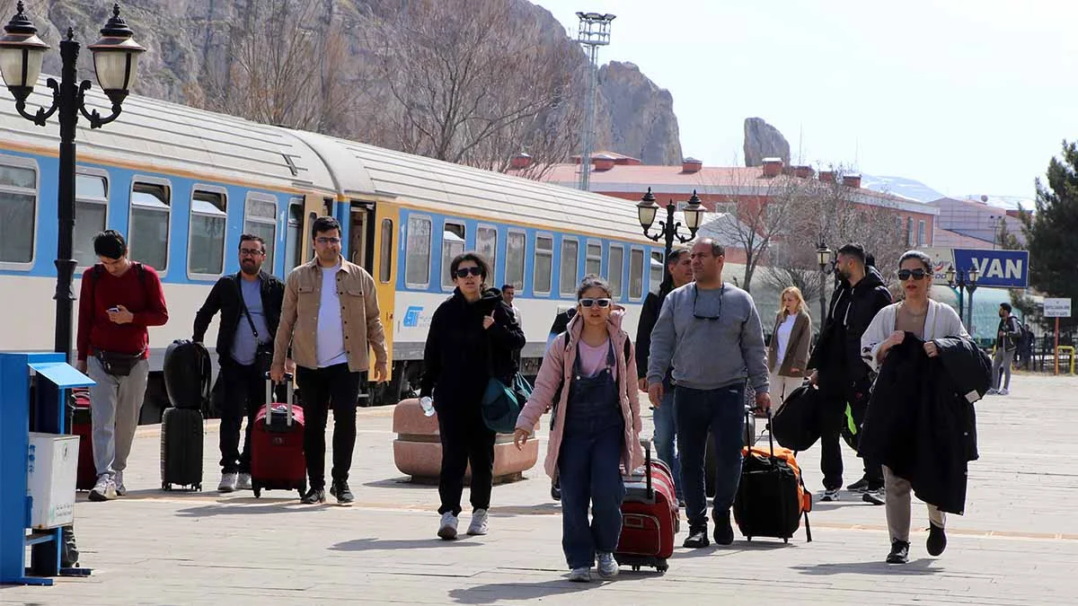 Van, Nevruz tatilinde 60 bin İranlı turist bekliyor