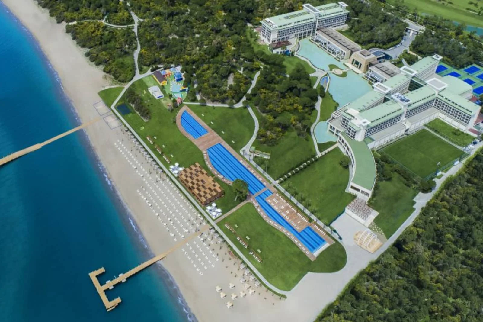 Rixos Hotels’e “Türkiye’nin Lider Otelcilik Geliştirme Şirketi” ödülü