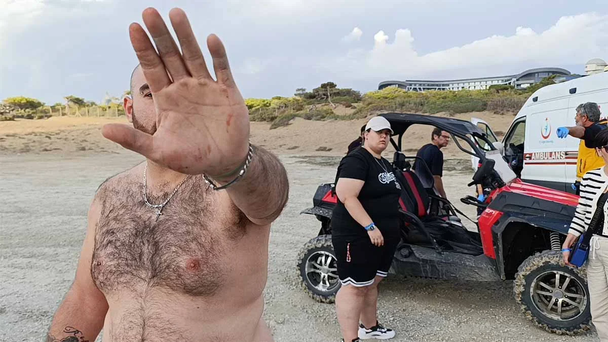 Antalya'da drift atan İngiliz turistler gazeteciye saldırdı