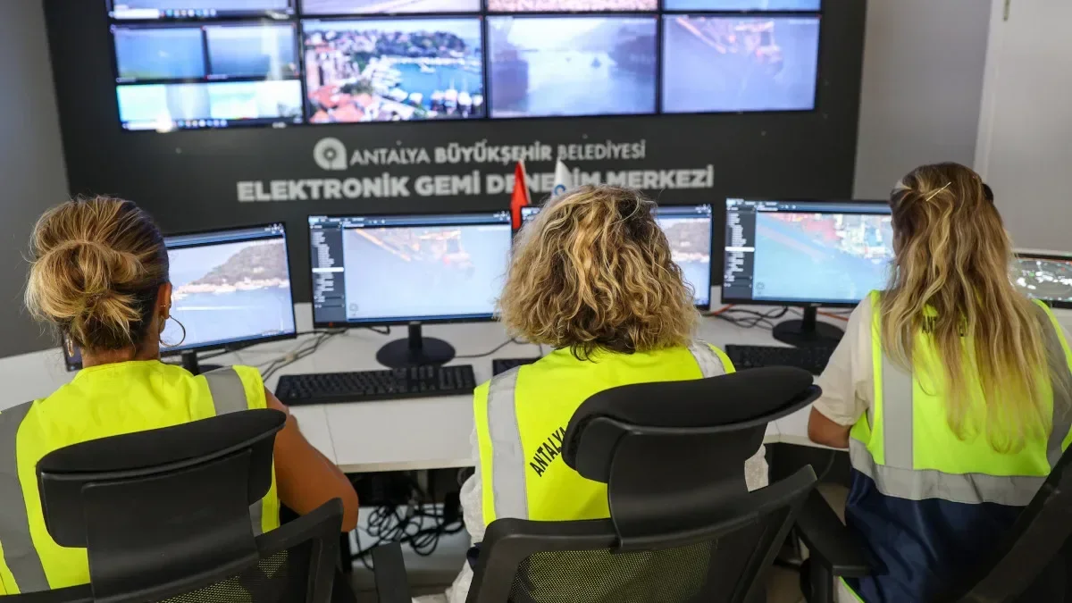 Antalya’nın denizini kirletmek için geliyorlar