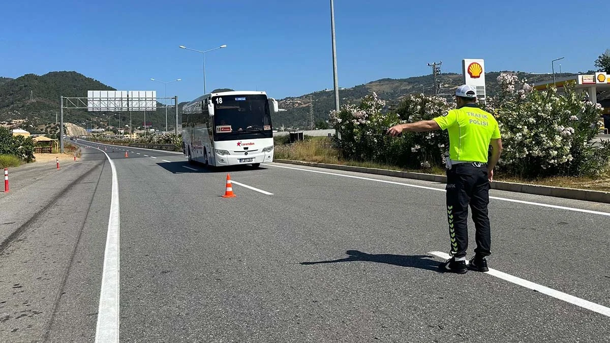 Antalya’da tur otobüslerine sıkı denetim