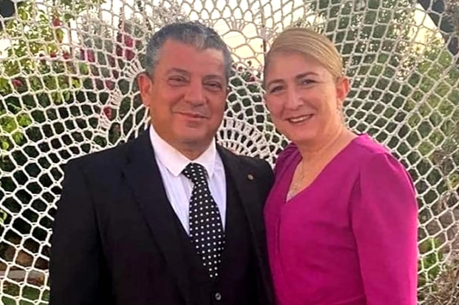Eski Turizm Bakanı ve eşi yolsuzluk soruşturmasında tutuklandı
