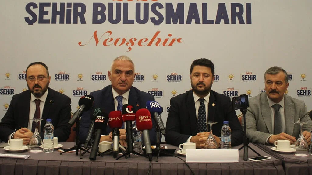 Bakan Ersoy: “Kapadokya’da 500’den fazla kaçak yapıyı yıktık”
