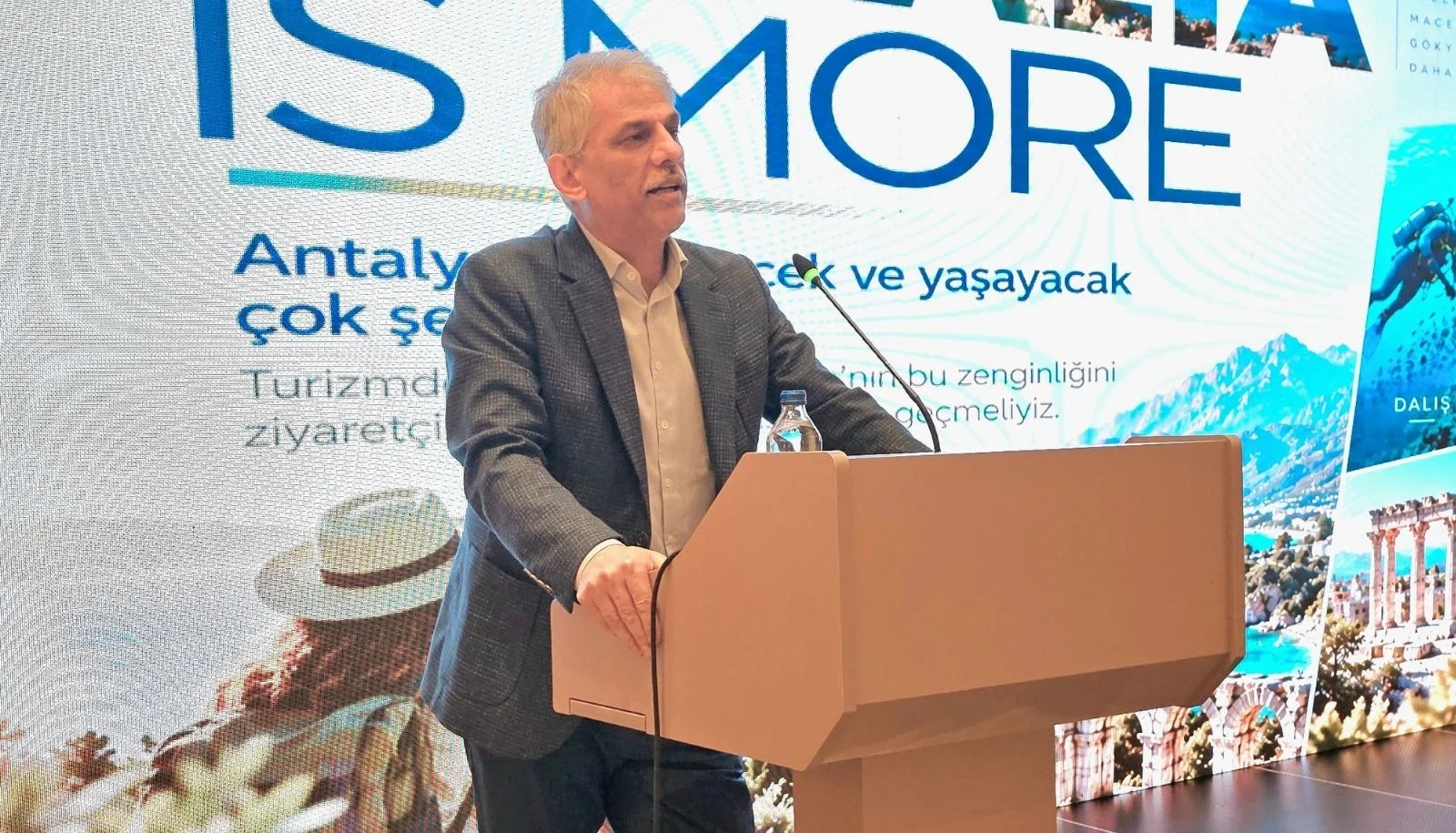 Nadir Alpaslan, Antalya'da turizmcilerle buluştu: "Turizmde yakaladığımız başarıyı daha da yukarıya taşımak istiyoruz"