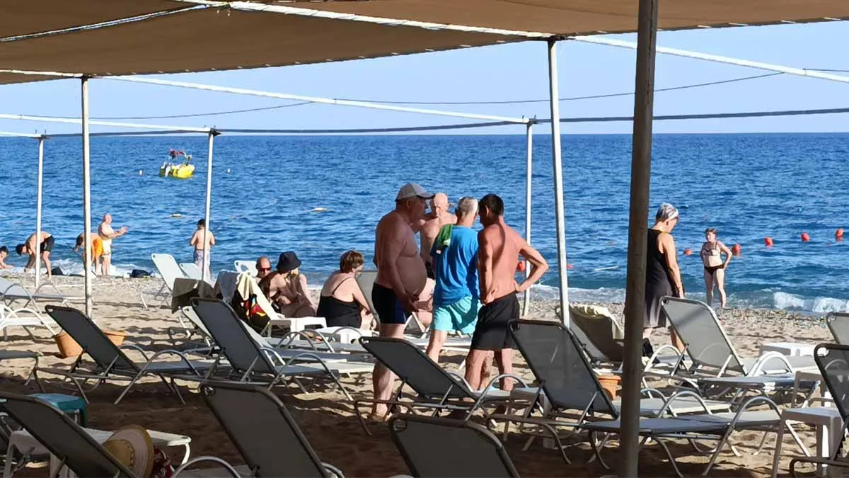Antalya'da tatil yapan turist denizde boğularak hayatını kaybetti