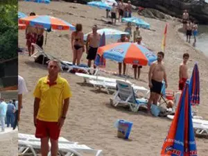 Plajda İstiklal Marşı okununca!