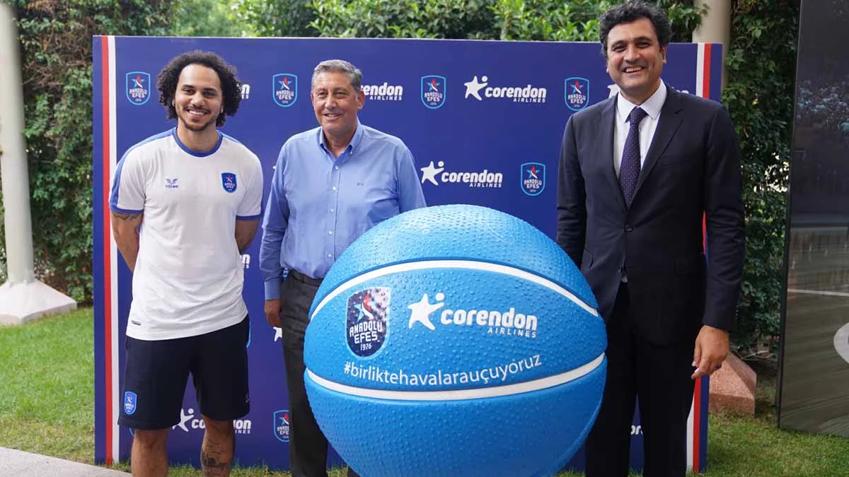 Corendon Airlines ve Anadolu Efes’in güç birliği 5. yılında