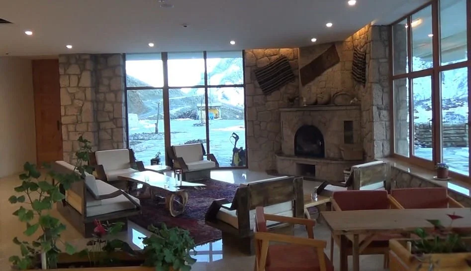 Gurbetçi iş insanı, 4 milyon Euro harcayıp köyüne 5 yıldız konforunda otel yaptı