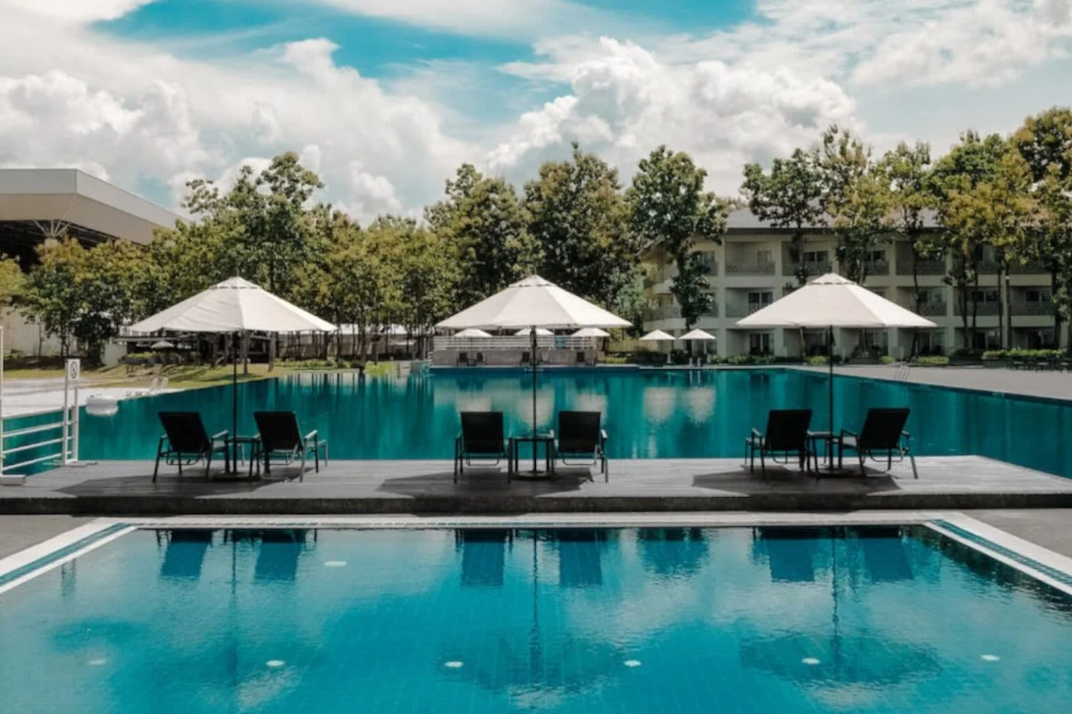 Otel sahipleri, otel yönetimini profesyonellere bırakmalı