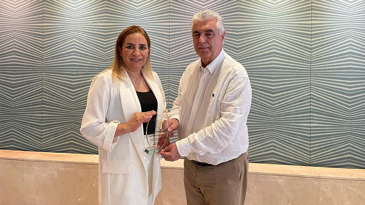 Emel Elik Bezaroğlu konaklama dalında başarı ödülüne layık görüldü