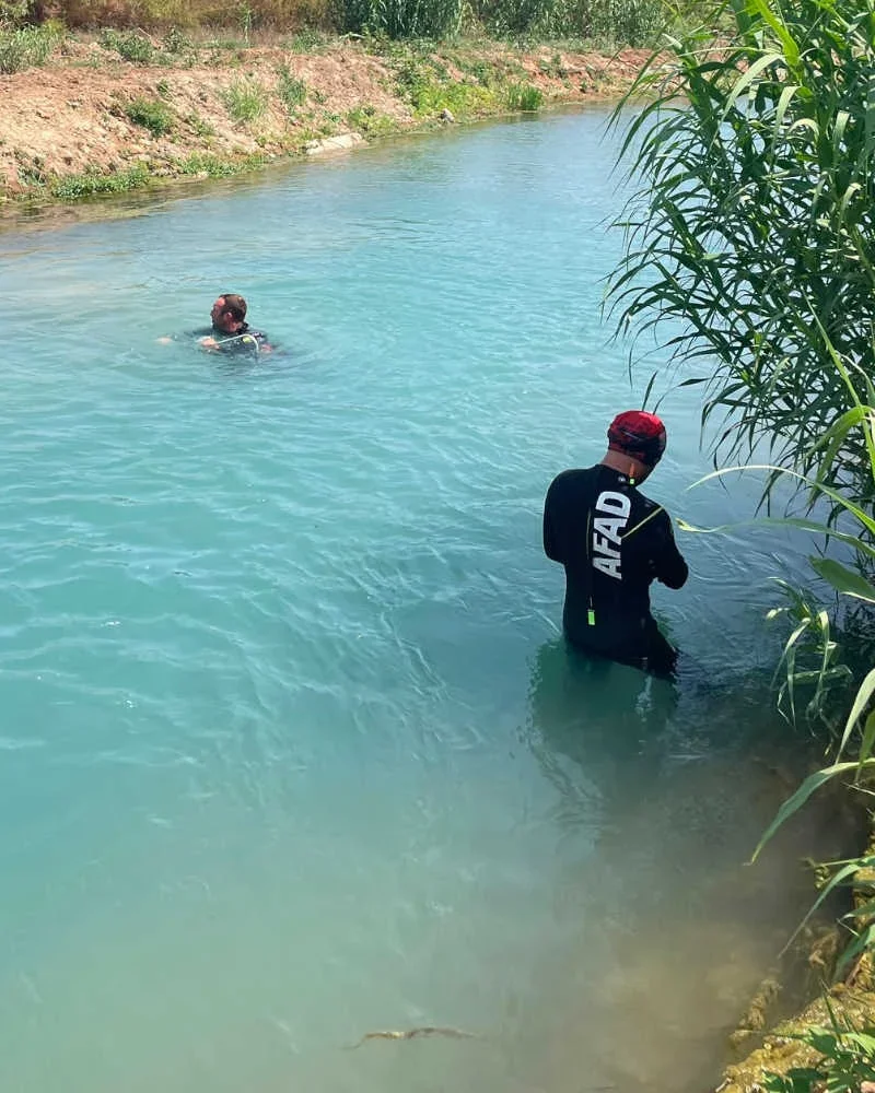 Tatil cenneti Antalya’da serinlemek için sulama kanalına giren 12 yaşındaki çocuk hayatını kaybetti