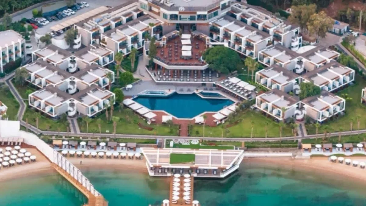 The Oba Hotel’in ismini kullanıp sahte rezervasyon ile 35 aileyi dolandırdılar