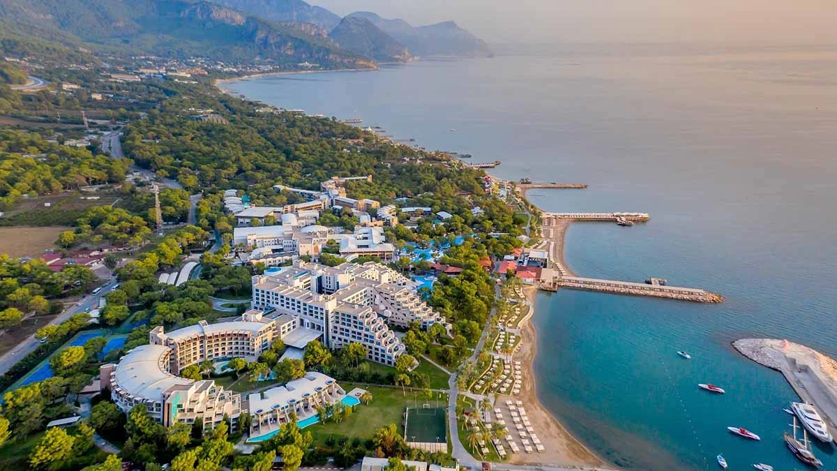 Antalya’nın gözde turizm merkezi Kemer’in erken rezervasyonlarında %30 artış var