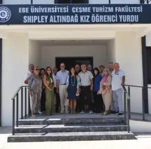 Rekor bağışla turizm öğrencilerine 5 yıldızlı yurt yaptılar
