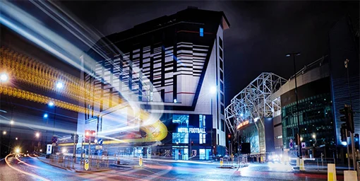 Futbolun yıldızları otel açtı