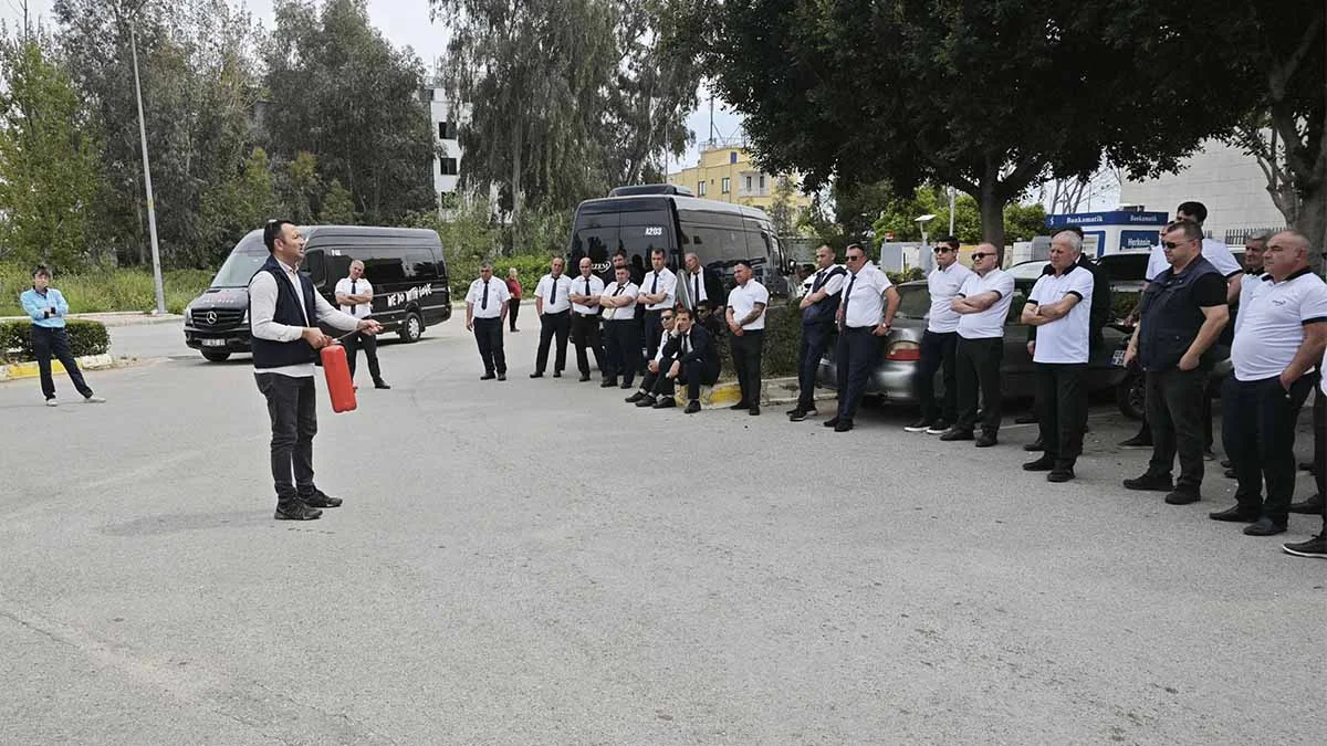 Antalya’da 300 turizm şoförüne yol güvenliği eğitimi verildi