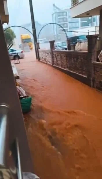 Turizmin başkenti Antalya yağmura teslim
