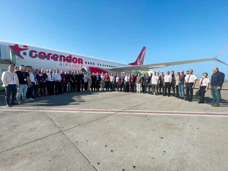 Corendon Airlines’ın emektar kaptanı Zeki Bıyık emekli oldu