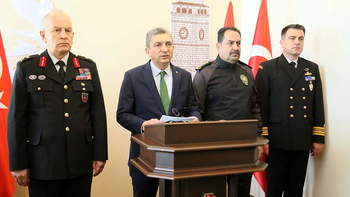 Antalya'da sokakta düğün, nişan ve mevlit gibi etkinlikler yasaklandı