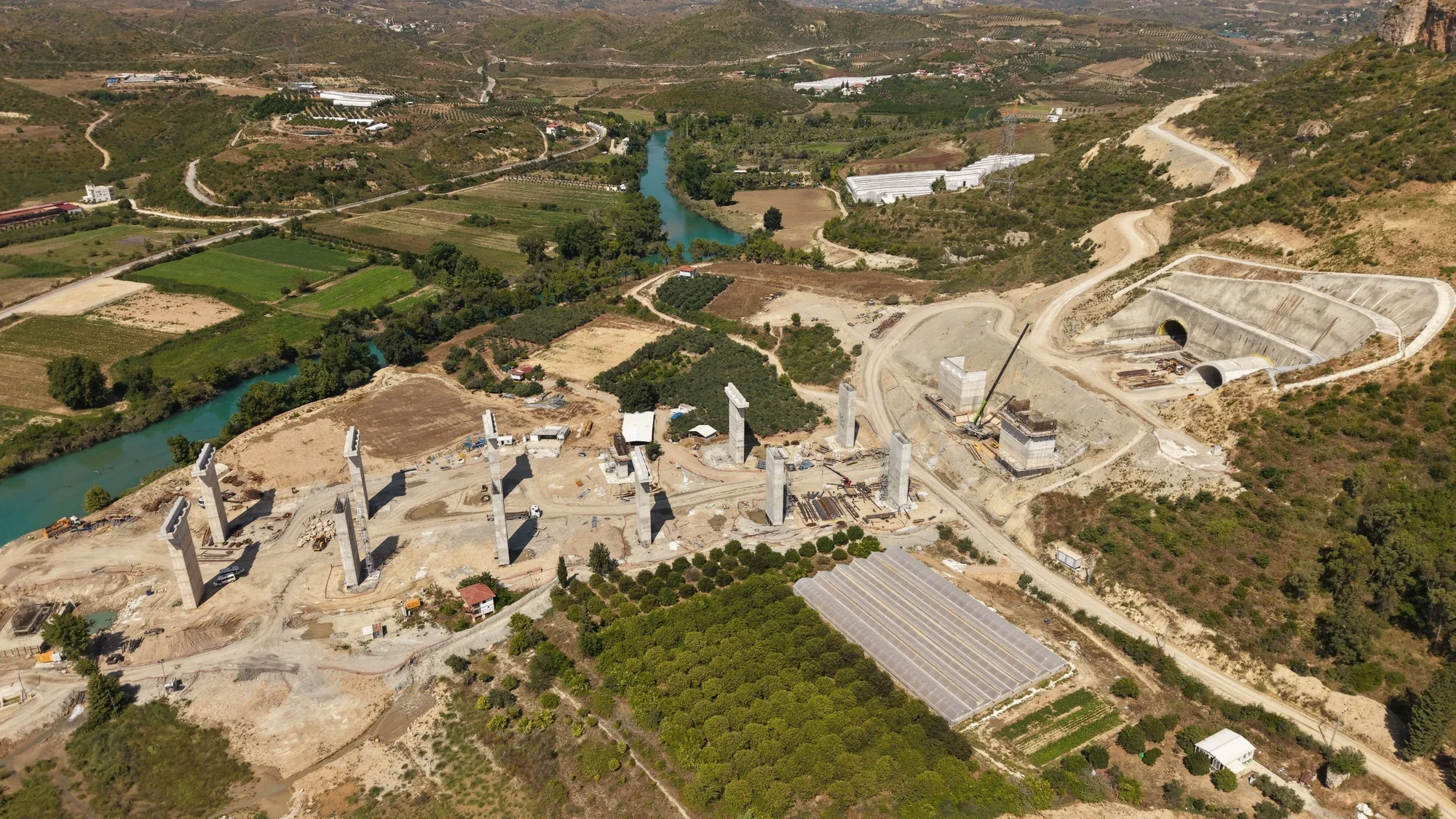 Antalya-Alanya Otoyolu ile 2,5 saat süren seyahat süresi 36 dakikaya düşecek