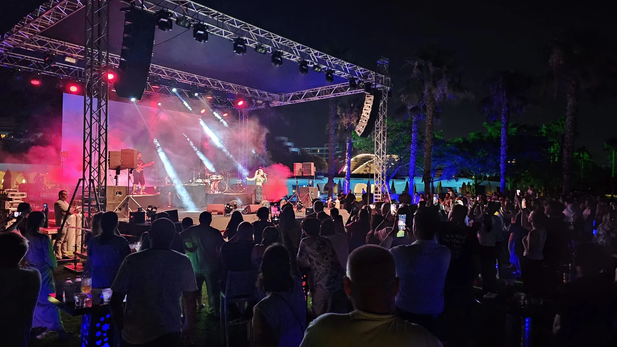 Dünyaca ünlü şarkıcıdan, Cornelia Diamond’da coşku dolu bir gece