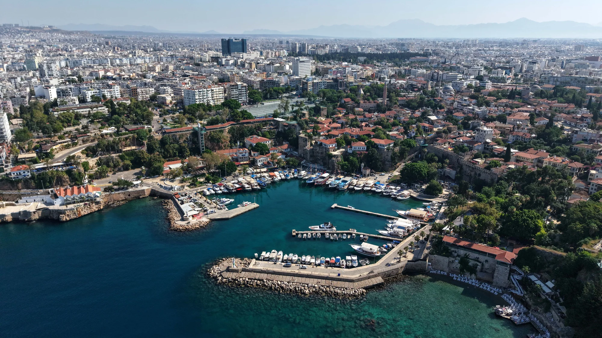 Kaleiçi'nde COP31 sevinci: Bazı otellerde doluluklar %100’e ulaştı