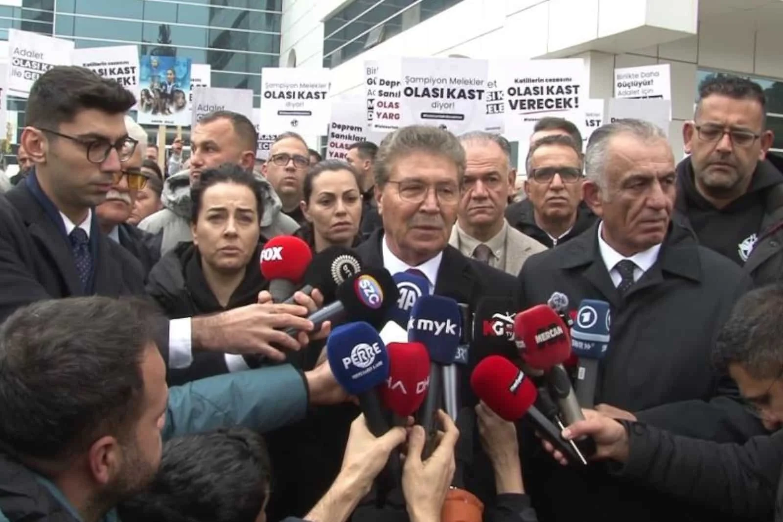 Otel yönetiminin en ağır şekilde cezalandırılmasını istediler