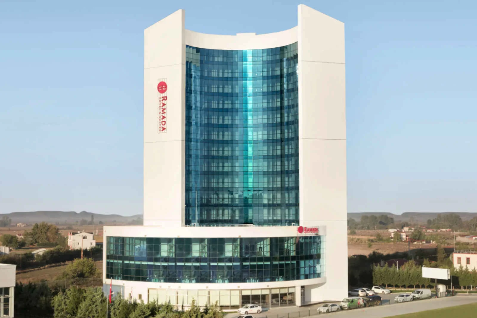 Ramada Hotel & Suites by Wyndham Edirne, satış kökenli Otel Müdürü arıyor