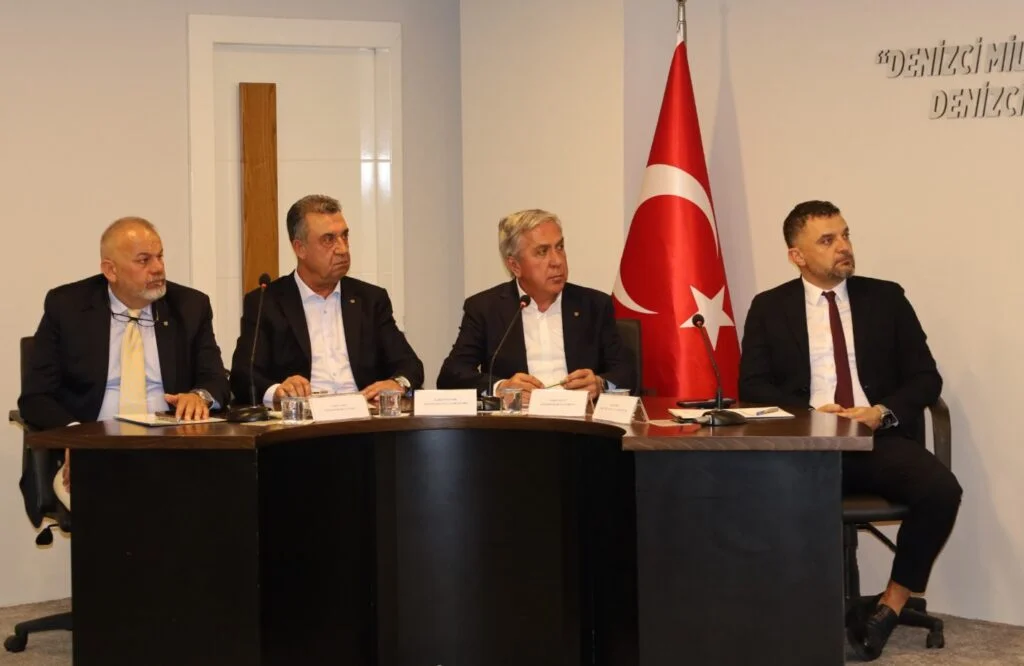Ahmet Çetin: “Yeni binamızda sektörümüze daha da yakınız”