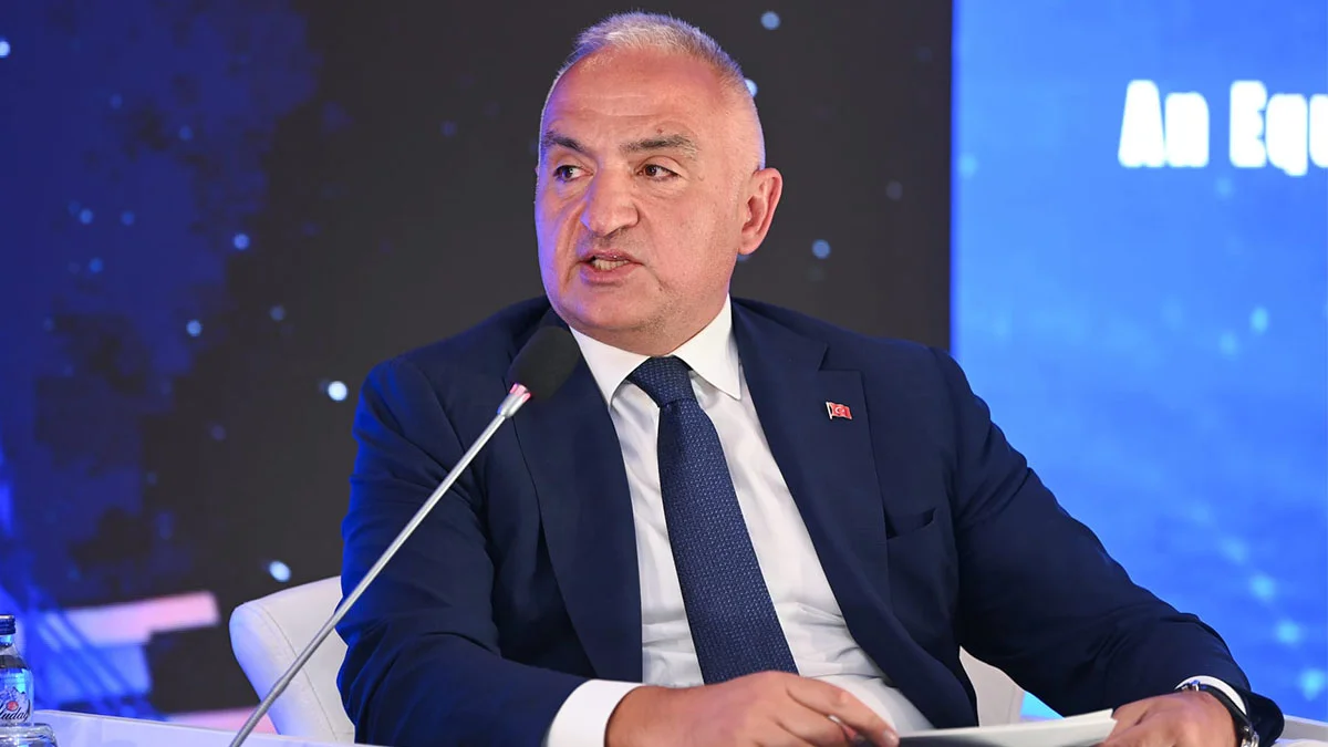 Bakan Ersoy: “Hedefimiz dünya turizminde ilk üç ülke arasına girmek”