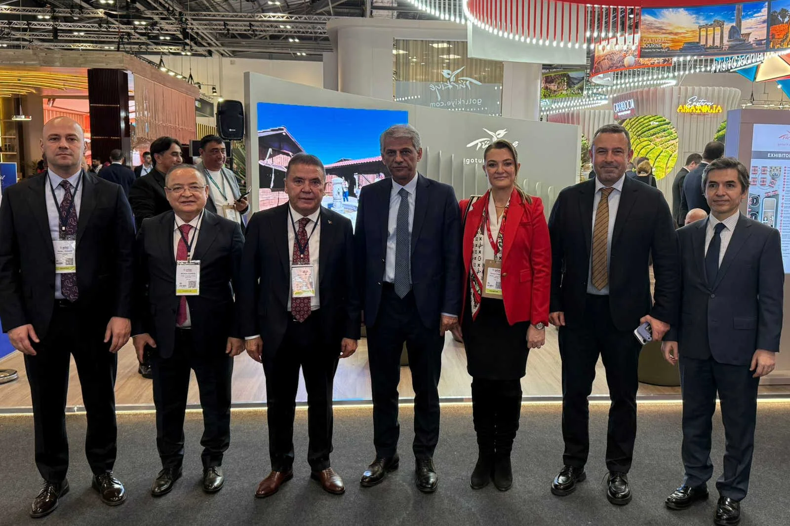 Antalya Büyükşehir Belediyesi, WTM Londra’da turizmcileri yalnız bırakmadı