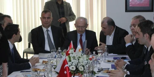 Kemal Kılıçdaroğlu, turizmcilerin sorunlarını dinledi