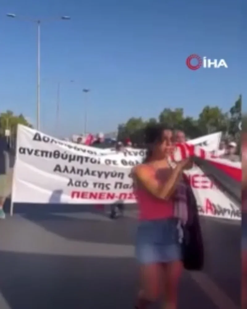 İsrailli turistleri, protestolarla karşıladılar