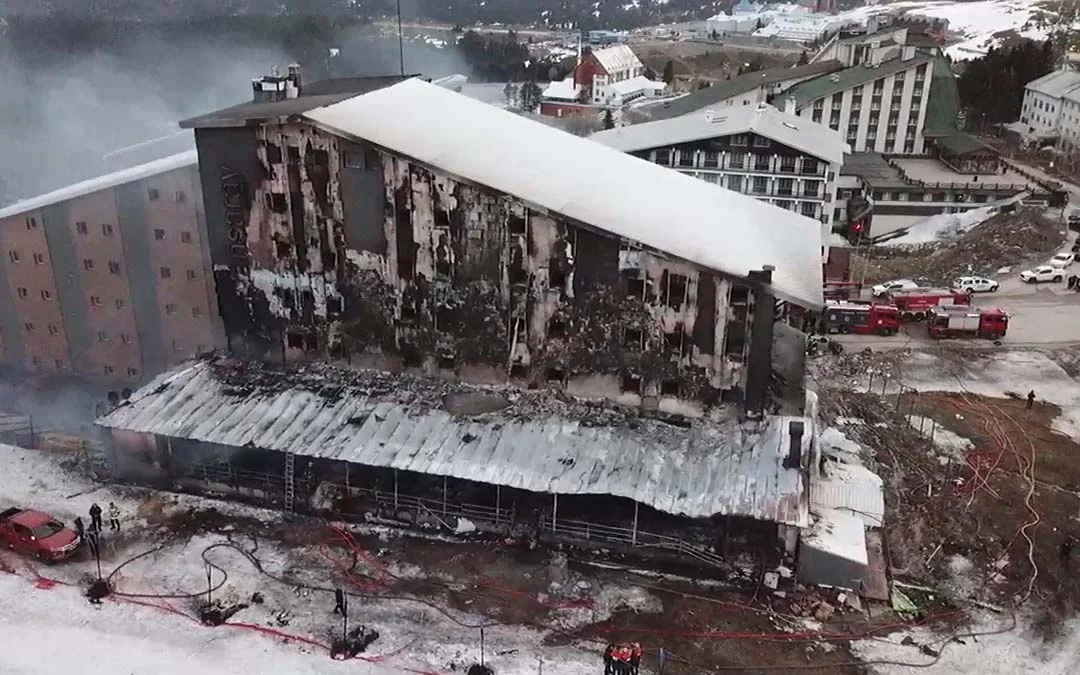Uludağ'da otel yangını: 1 ölü