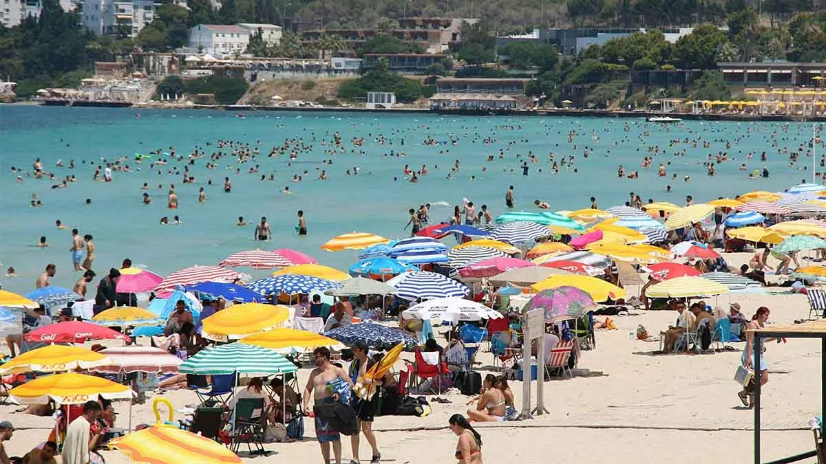 Çeşme'de bayram rezervasyonları günden güne artıyor 