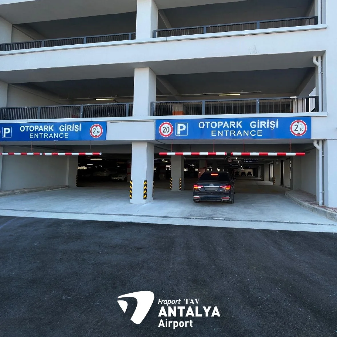 Antalya Havalimanı’ndaki Katlı Otopark hizmet vermeye başladı