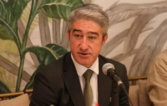 Sinpaş’a ruhsat veren eski Belediye Başkanı , CHP’den ihraç edildi