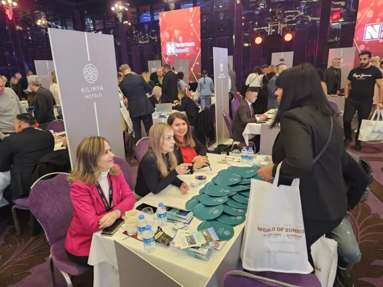 Anex Almanya, 400 acentesini Antalya'da otellerle buluşturdu