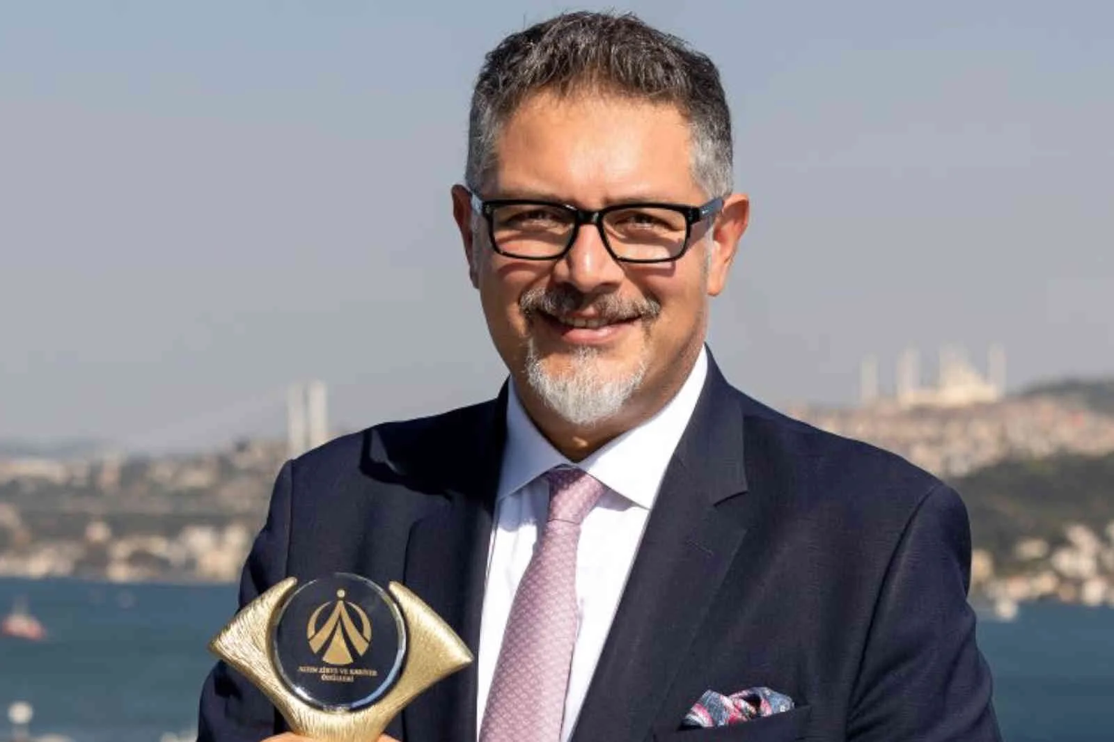 Uğur Talayhan, “Yılın En İyi Otel Yöneticisi” seçildi