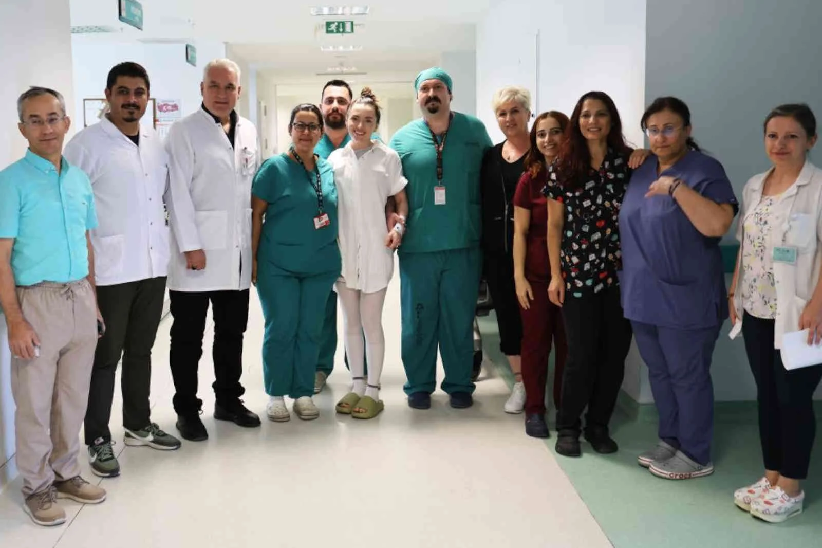 Otelde düşüp omurgasını kıran Rus turisti Türk doktorlar ayağa kaldırdı