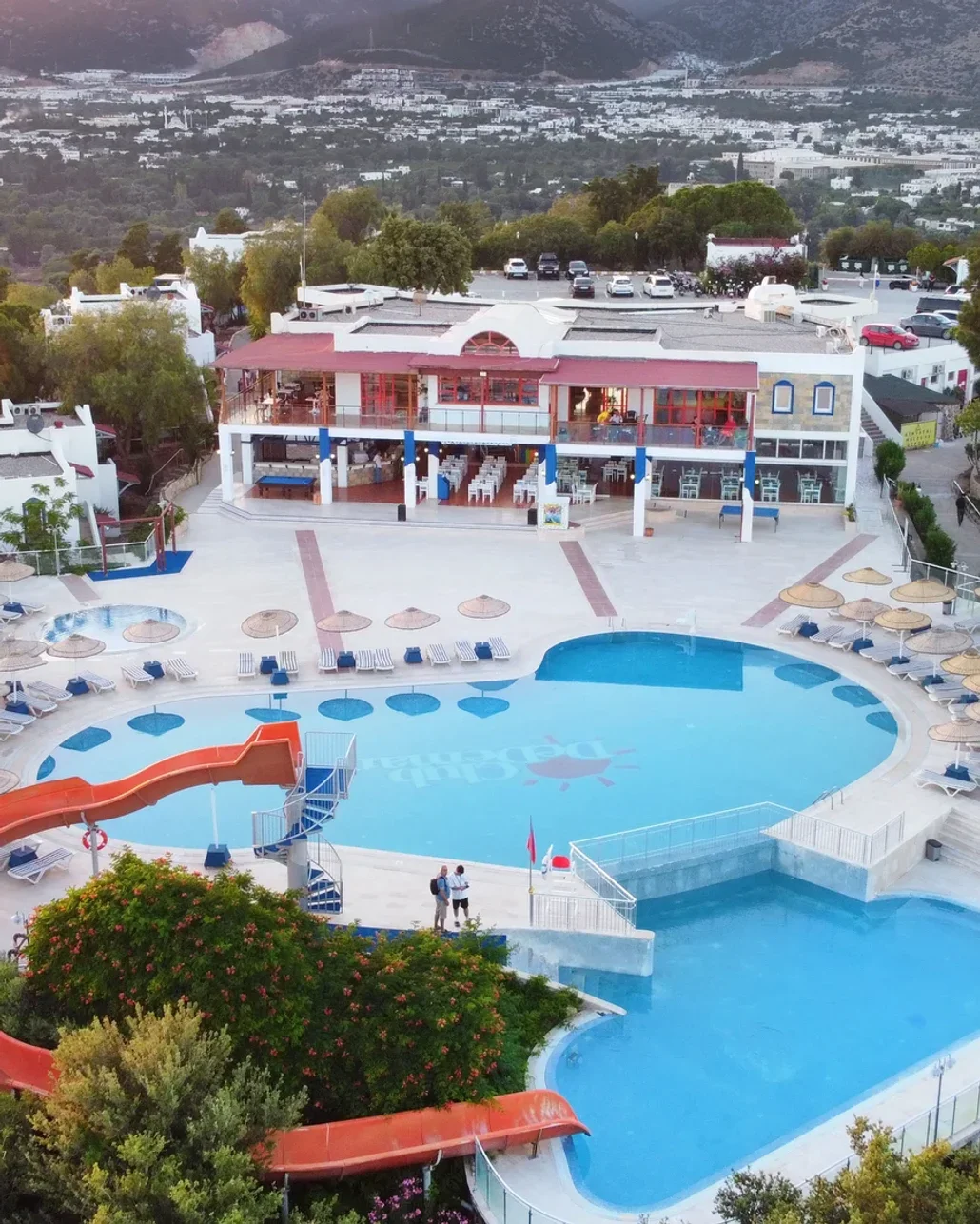 Bodrum’daki otel çalışanlara sadece iş değil, sosyal yaşam da sunuyor