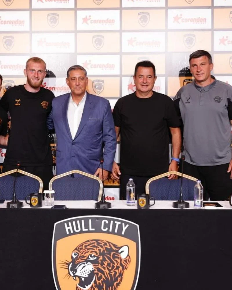 Corendon Airlines ve Hull City güçlü ortaklıklarına devam edecek