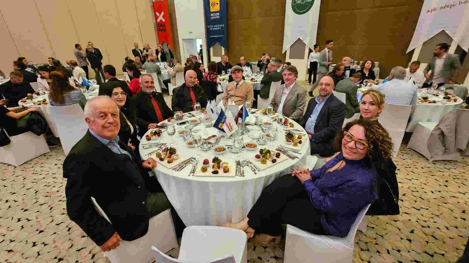 POYD üyeleri, iftar yemeğinde buluştu