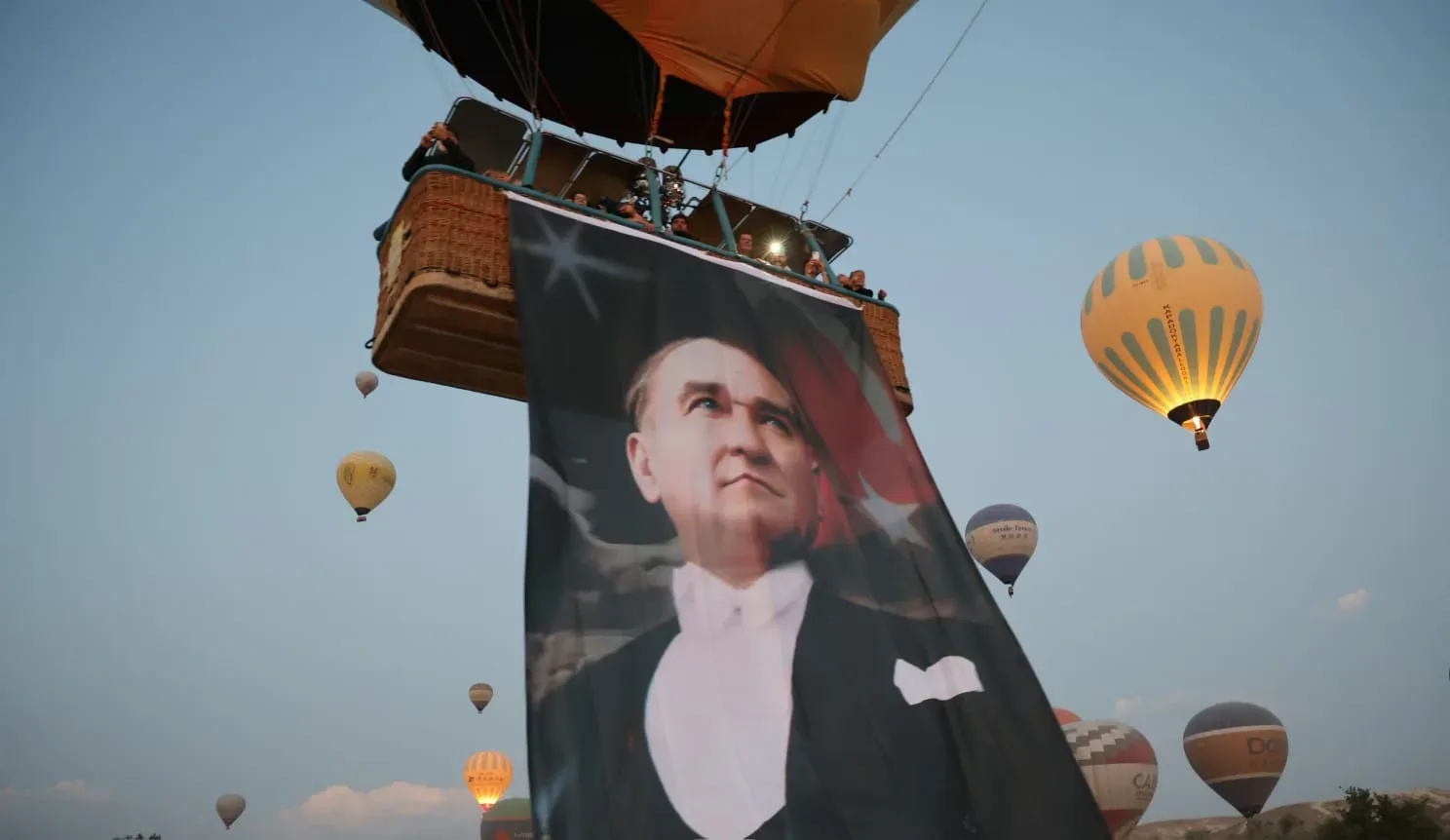 Sıcak hava balonları 30 Ağustos Zafer Bayramı için havalandı 