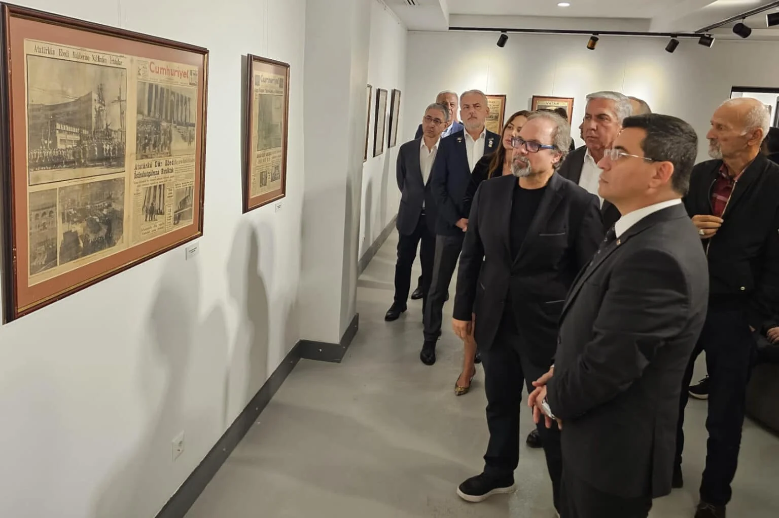 Turizm Yazarı Halil Öncü’nün Basında 10 Kasım Sergisi, Modern Sanatlar Galerisi’nde